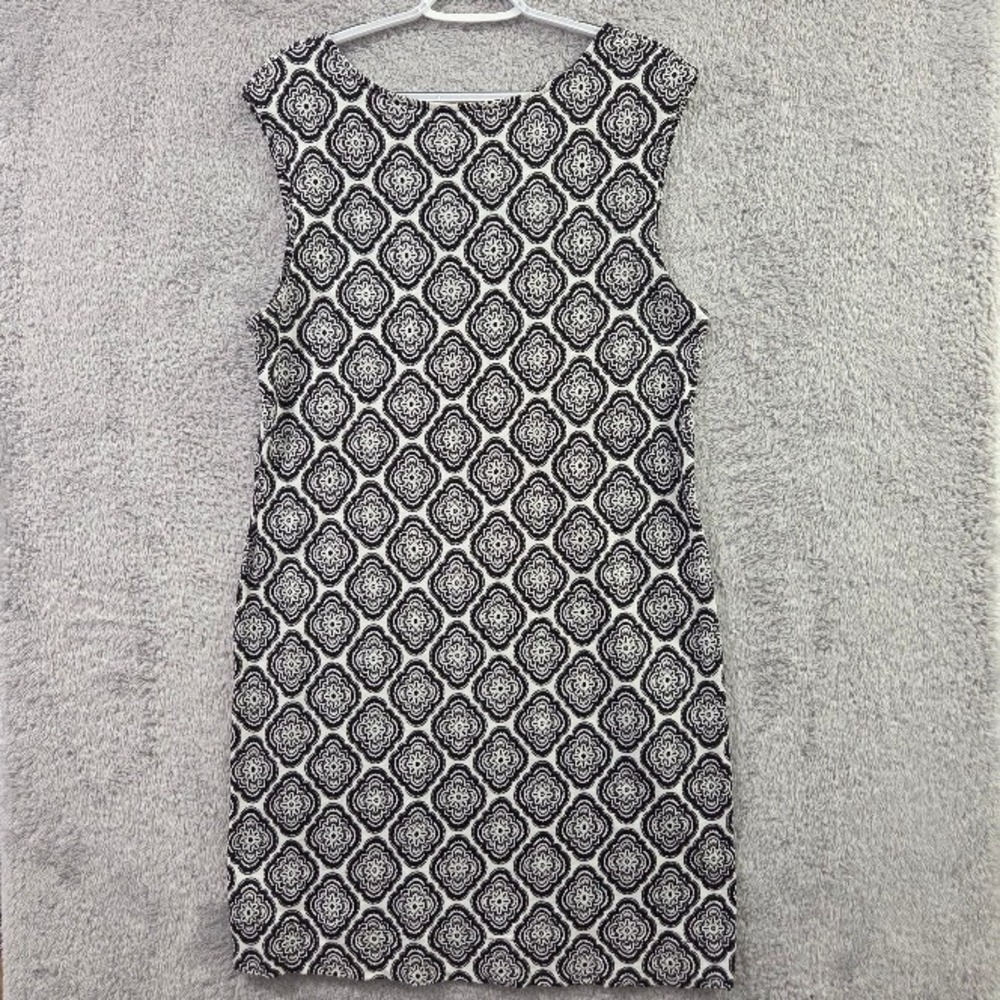Boden Shift Dress Women's 10R Black White Geometric Medallion Mod V-Back Cotton